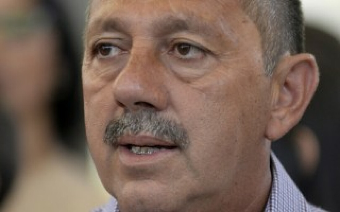 Secretário se defende de acusação