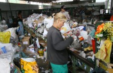 Grupo de 35 catadores mantémrenda fixa durante pandemia