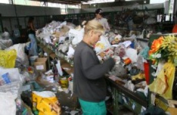 Grupo de 35 catadores mantémrenda fixa durante pandemia
