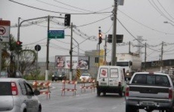 Acesso à av. Anchieta é interditado