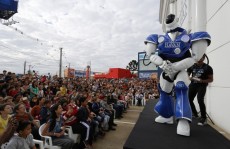 Turnê do Robô Havan passa por Itaquá e Mogi: