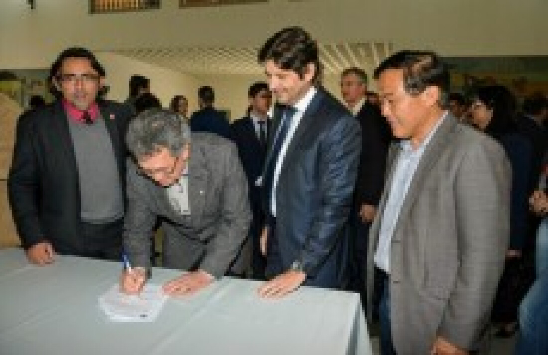 Apae recebe R$ 50 mil por meio de convênio