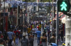 Estado deve anunciar hoje a liberação parcial do comércio