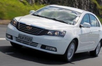 Geely EC7 (R$ 43 mil/ 2014)