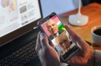 Especialistas defendem volta de cultos, mas com restrições