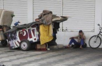 'Remover sem-tetos das ruas é enxugar gelo', diz secretário