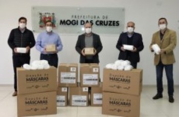 Prefeitura recebe 93 mil máscaras e caixas para cesta básica