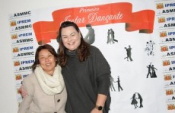 noite alegre e Dançante