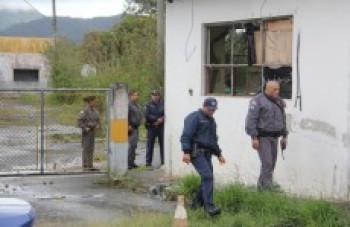 Base desativada continua sendo invadida e furtada