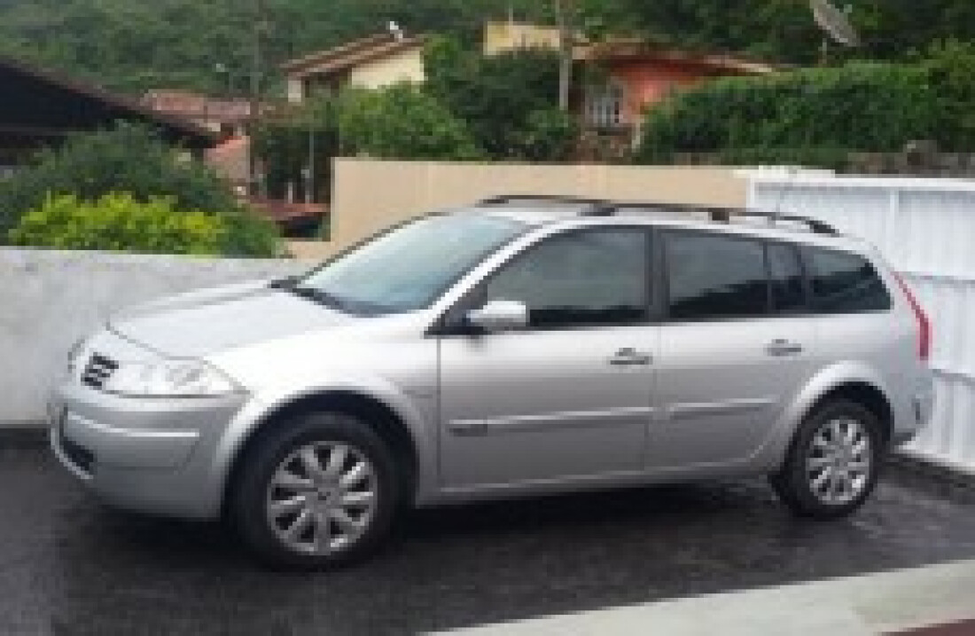 Renault Mégane Grand Tour 1.6 Flex 2013 - Cerca de R$ 33 mil