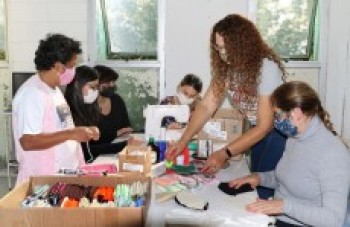 Saúde Mental trabalhana produção de máscaras