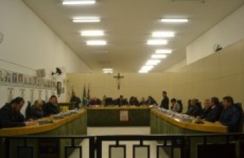 Câmara de Ferraz propõe abertura de sindicância