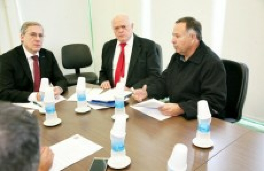 Gondim quer melhorias para distrito