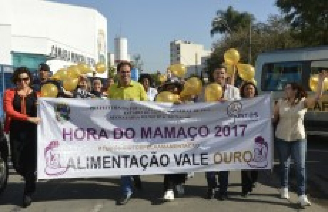 Passeata e 'Mamaço' fecham Semana do Aleitamento