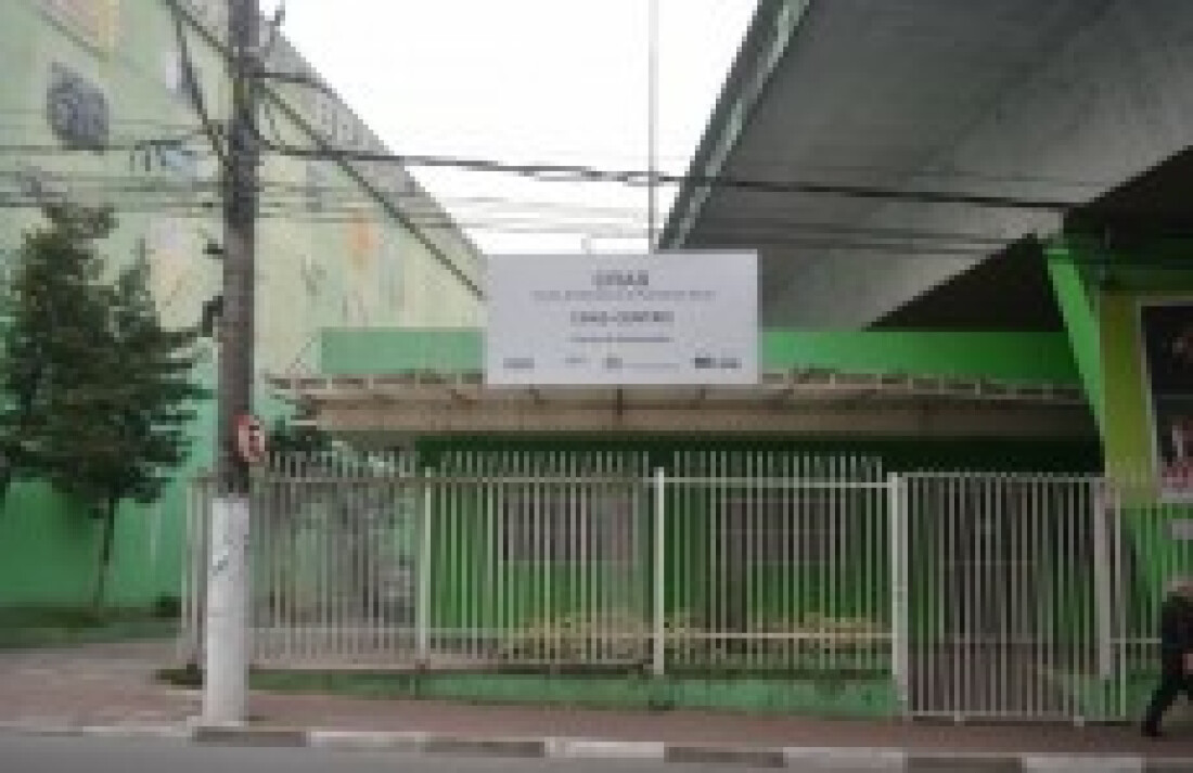 Centros sociais carecem até de papel higiênico
