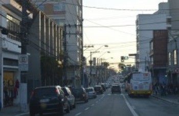 Câmara retomará projeto para enterrar fiação da área central