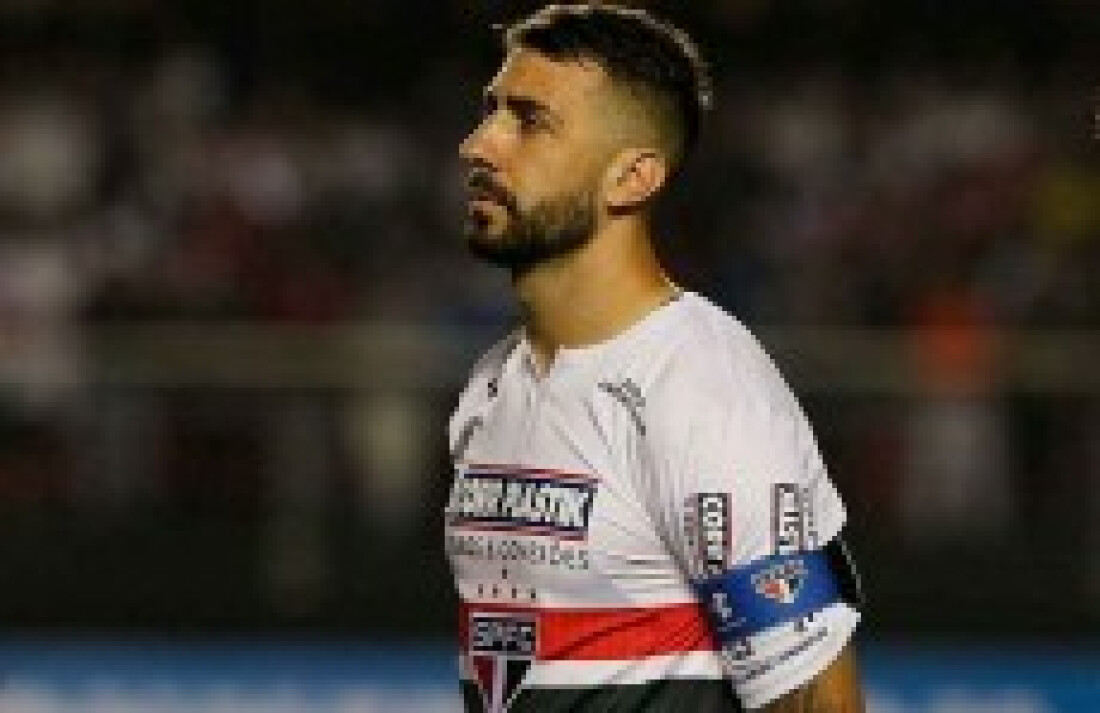 Pratto recebe alta de hospital depois de susto