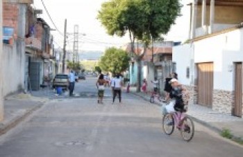 Isolamento para classes A e B é mais fácil. Já foi à periferia?