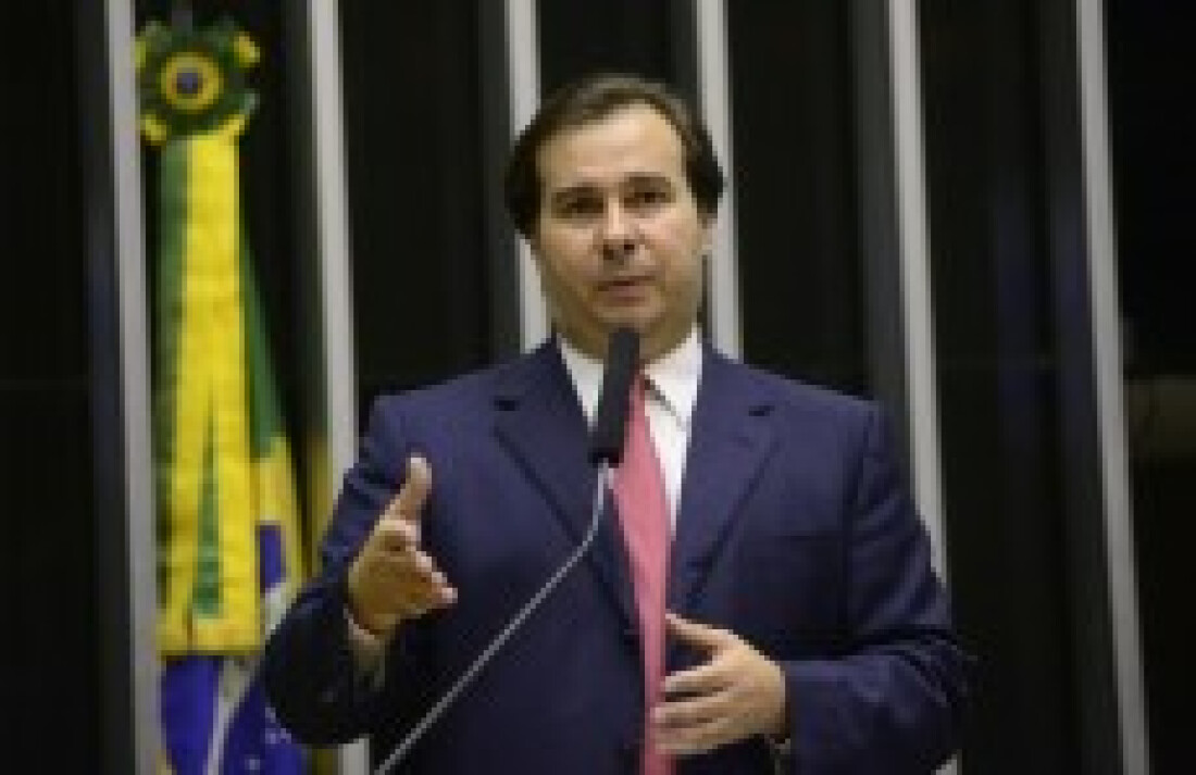 Congresso discute adiar eleição para fim do ano