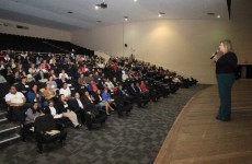 Prefeito vai à Conferência de Educação