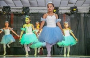 Aulas de dança ajudam a enfrentar quarentena