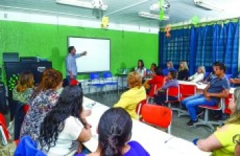 Pesquisador de Oxford dá palestra em Ferraz