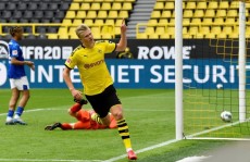 Retomada do Alemão tem gol brasileiro