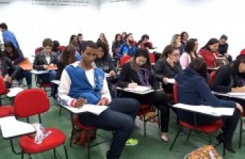 'Prepara Enem' oferece 500 vagas em cursinho