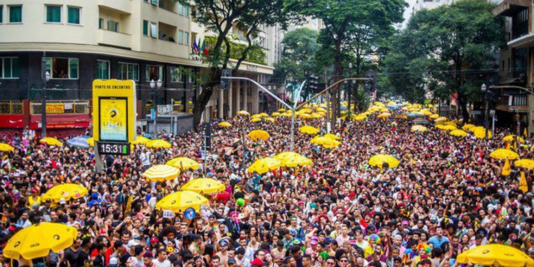 O que abre e fecha no feriado de carnaval em São Paulo