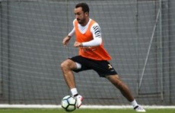 Thiago Ribeiro alcançará cem partidas pelo Santos