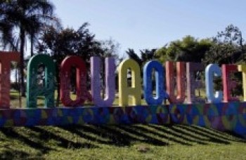 Letreiro é revitalizado por alunos de curso de Artes