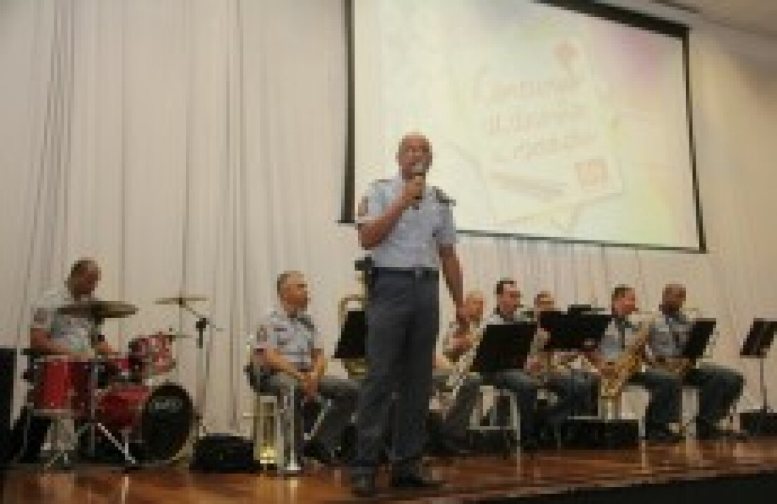 "Música na Escola" integra os policiais ao universo estudantil