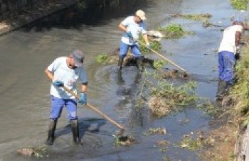 Córrego do Gregório recebe ações de limpeza:
