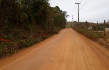 Estrada do Serrote passa por obras de melhorias