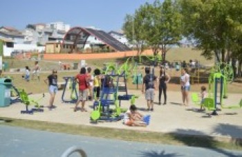 Feriado prolongado faz parque ficar movimentado em Mogi