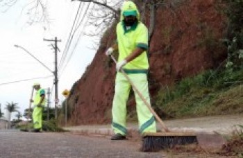 Conjunto do Bosque e Estância dos Reis recebem manutenção