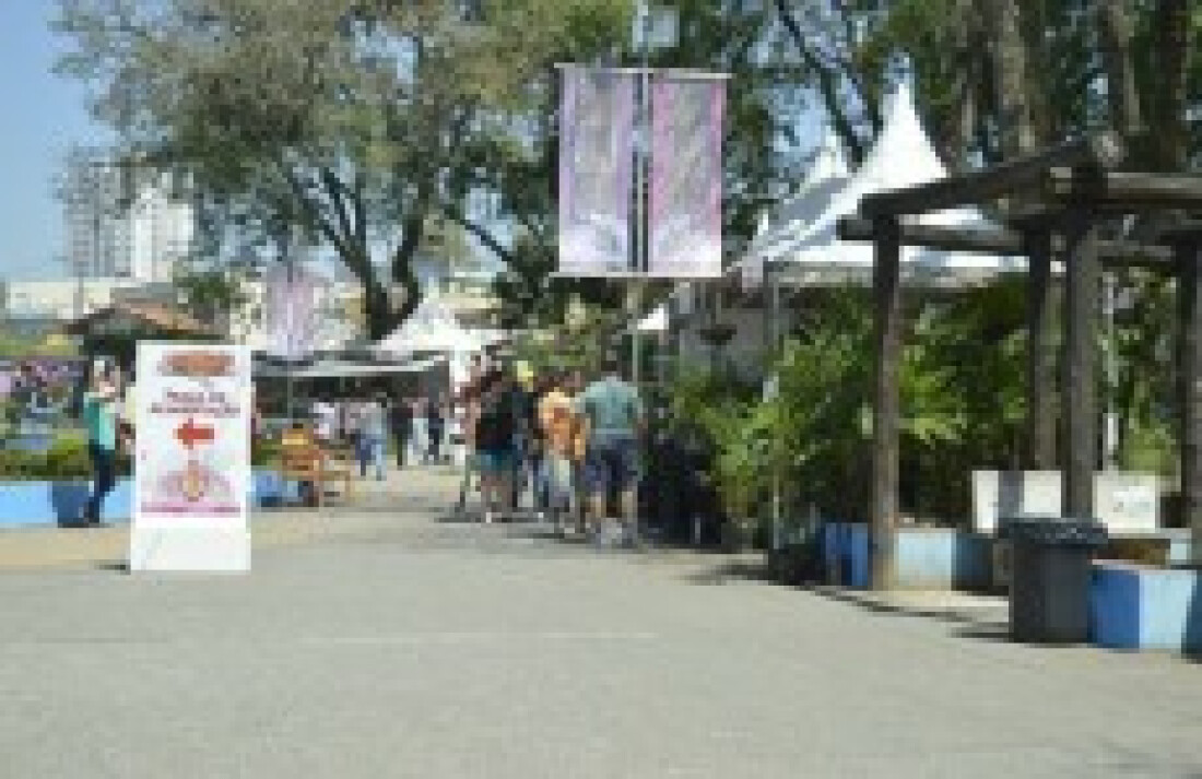 Feira de Orquídeas e do Verde movimenta Poá até domingo