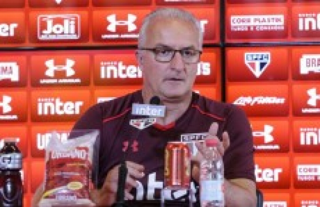 Dorival faz mistério para jogo contra rival traiçoeiro de hoje