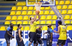 Mogi/Helbor enfrenta o Osasco às 19h no Hugão