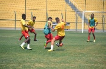 União pega o Manthiqueira às 10h