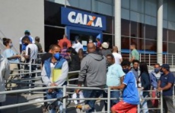 Câmara repudia filas em frente às agências da Caixa