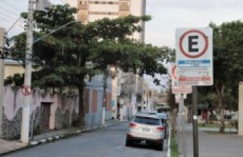 Zona Azul será retomada amanhã no município