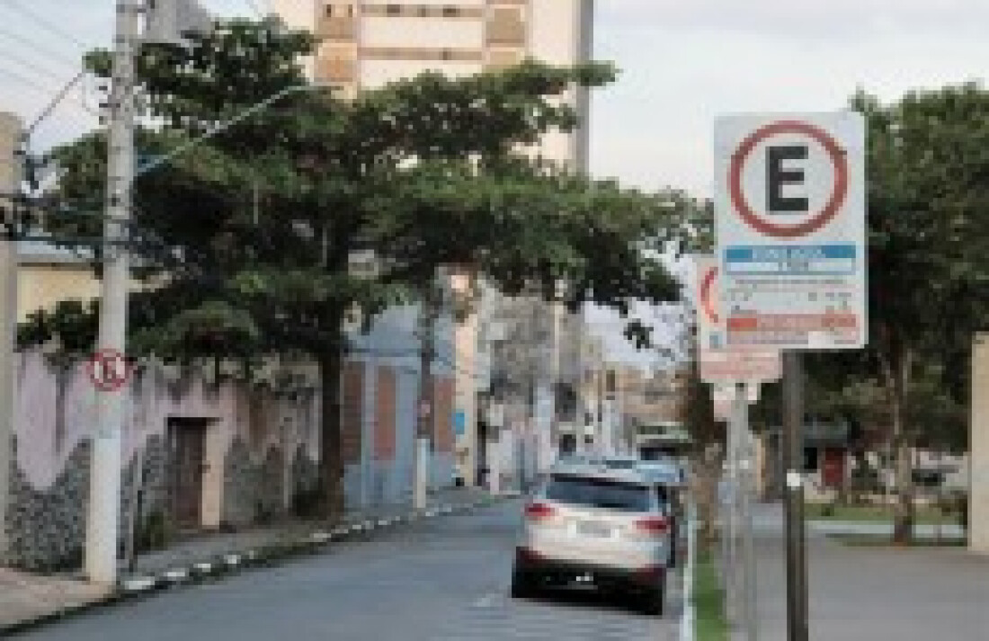 Zona Azul será retomada amanhã no município