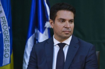 Mendonça assume Justiça e Ramagem comanda a PF