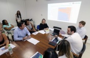 Prefeitura recebe doação de 19 chromebooks da Lemann