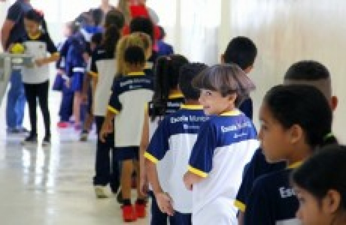 Mais de 4 mil livros já foram entregues a alunos de Mogi