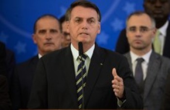 Bolsonaro desmente interferência na PF