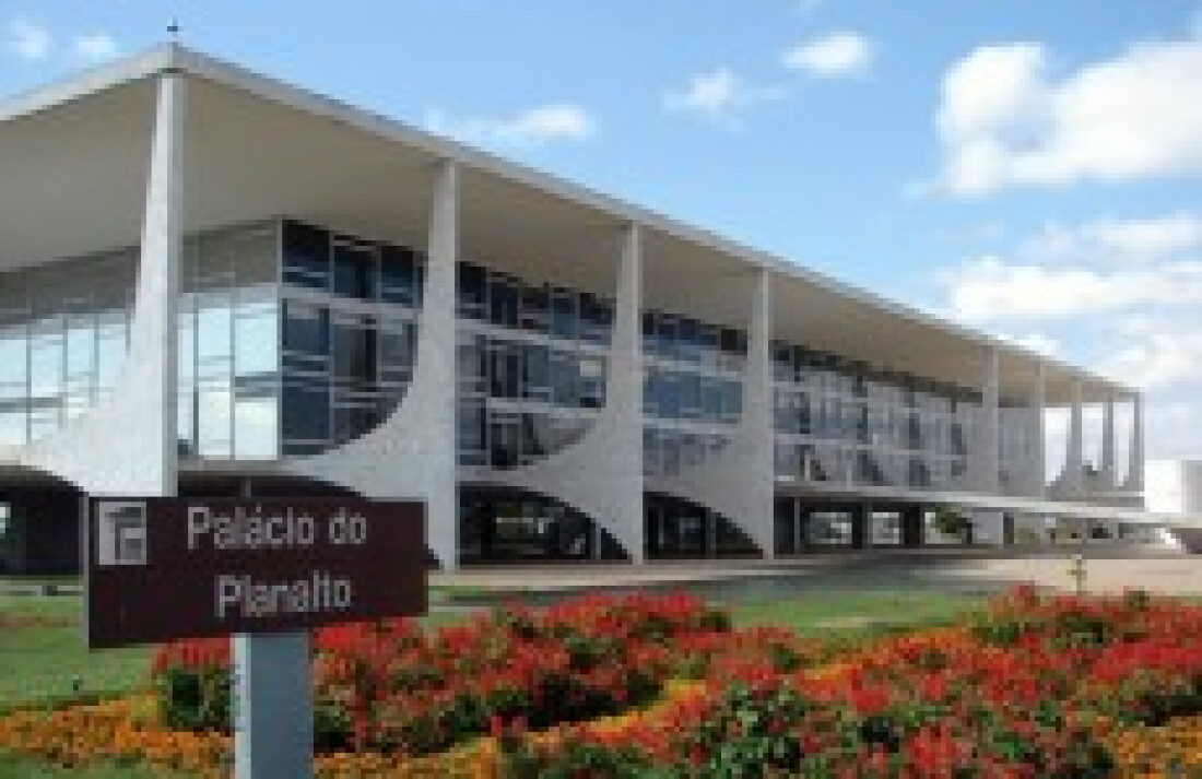 Justiça suspende pagamentos de R$ 20 bi aos municípios