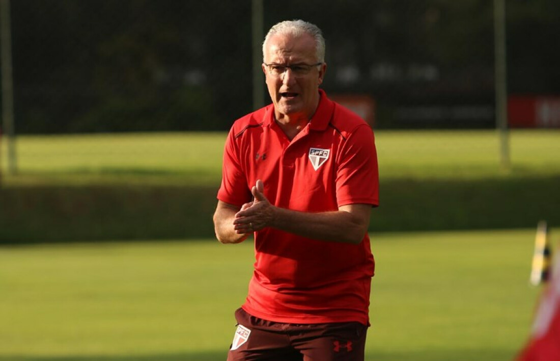 Dorival exalta nova postura da equipe