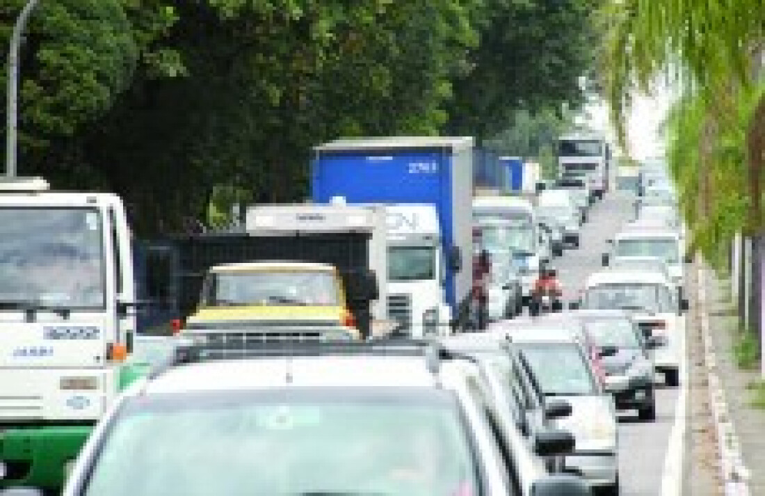 Frota de veículos cresce 5,3% no período de um ano no Alto Tietê